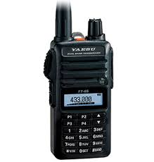YAESU FT-65： 災害時にも活躍するコンパクト＆タフなアマチュア無線機