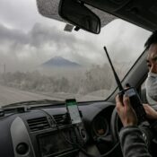 スマホが使えない！火山灰が降る中、アマチュア無線（144/430MHz）は本当に通信できるのか？
